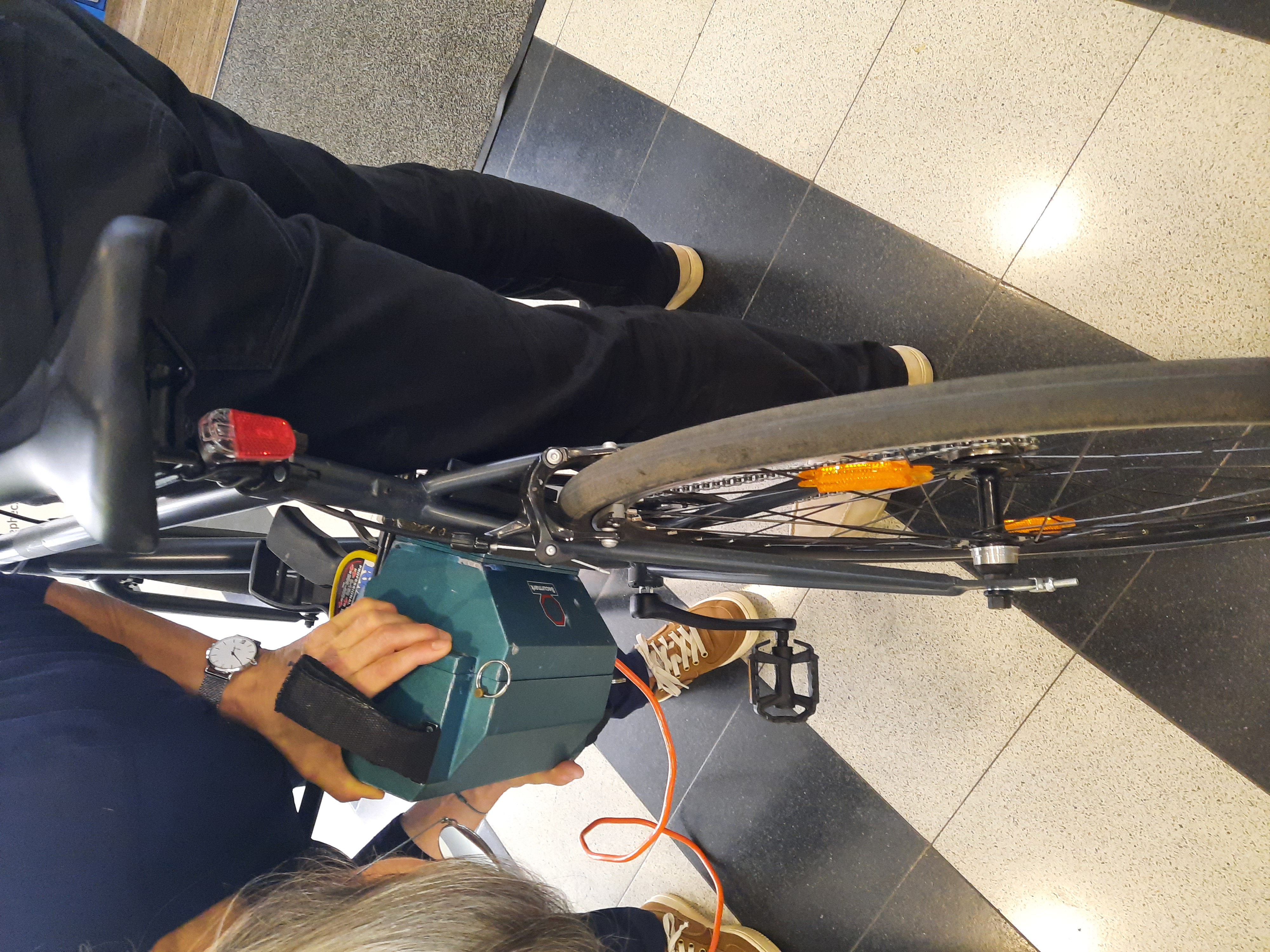 Atelier de gravure vélo organisé dans le cadre des actions mobilité de l'EPHEC