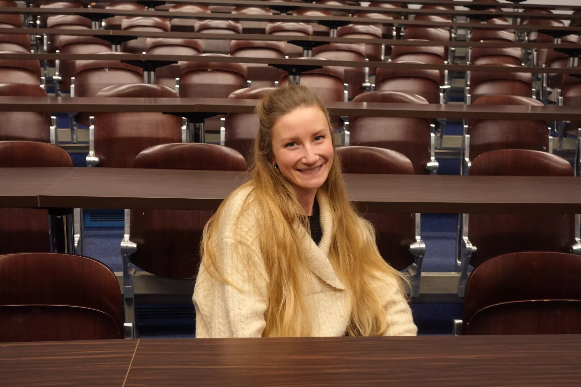Marine, alumni assistante de direction