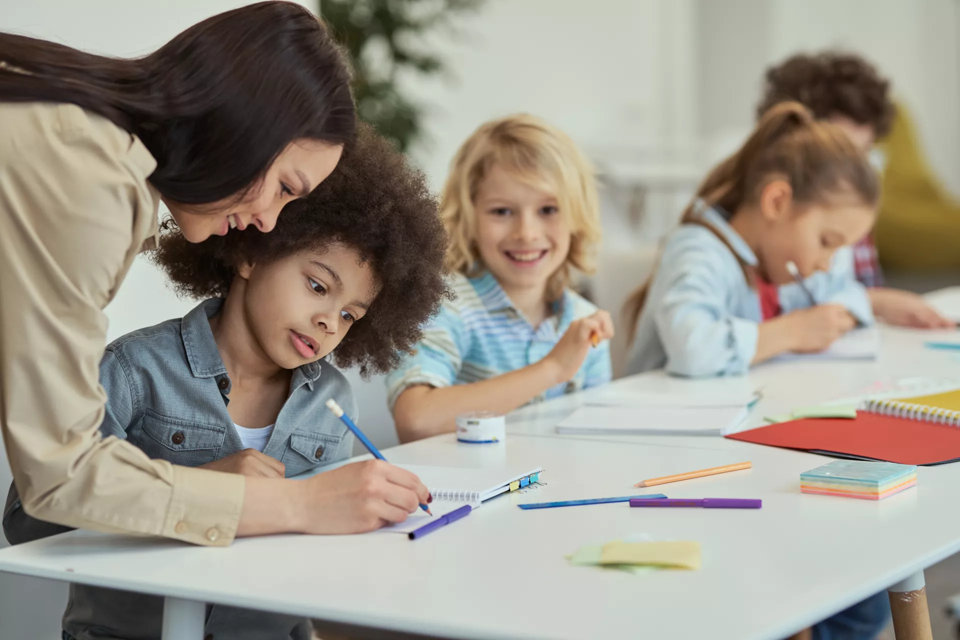 Devenir enseignant en Belgique en 2026 : pourquoi le métier d'instituteur fait plus que jamais sens